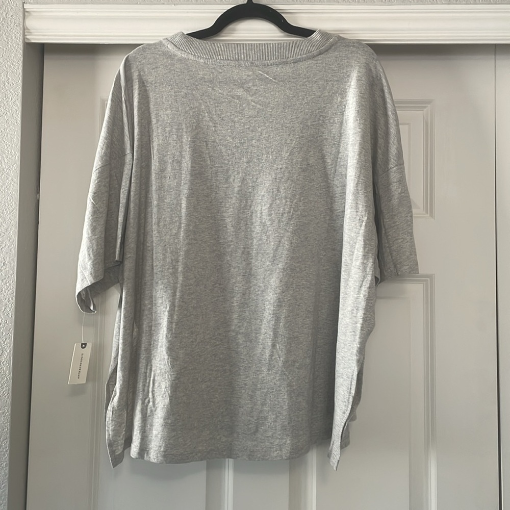 SOLD NWT ANTHROPOLOGIE Mary O’Malley RARE Butterfly Oversized Tee M/L - Picture 7 of 9